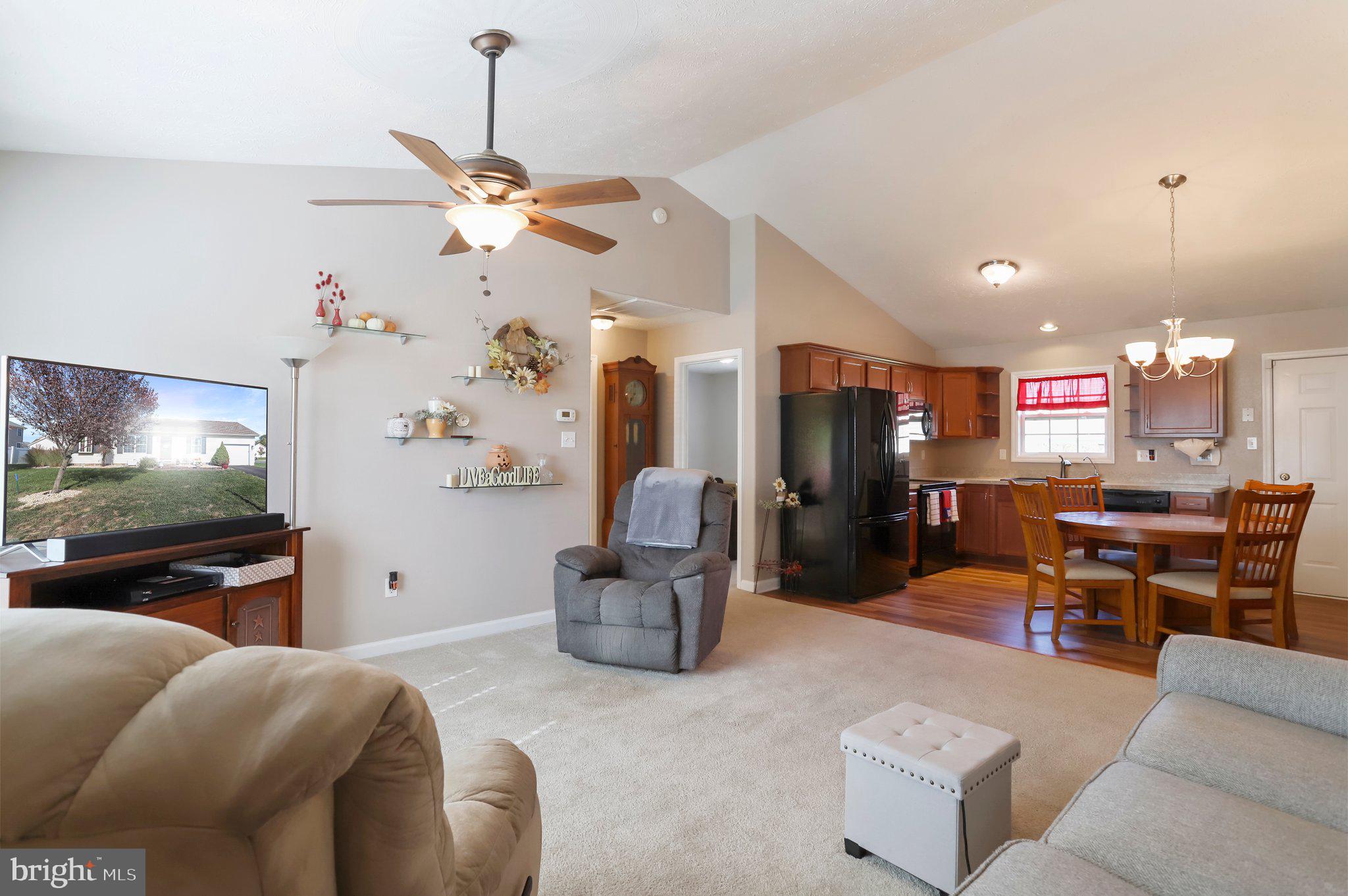 CRESTFIELD - Residential