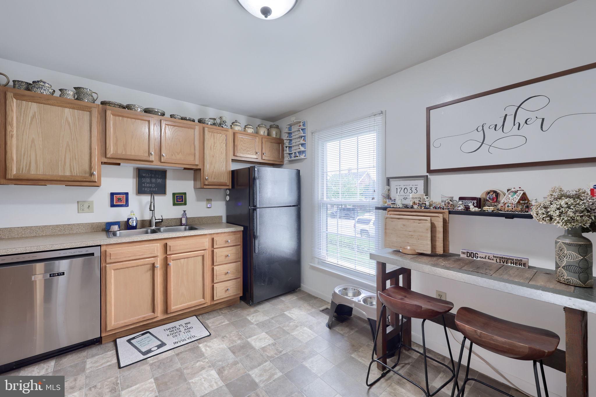 430 W CHOCOLATE AVENUE