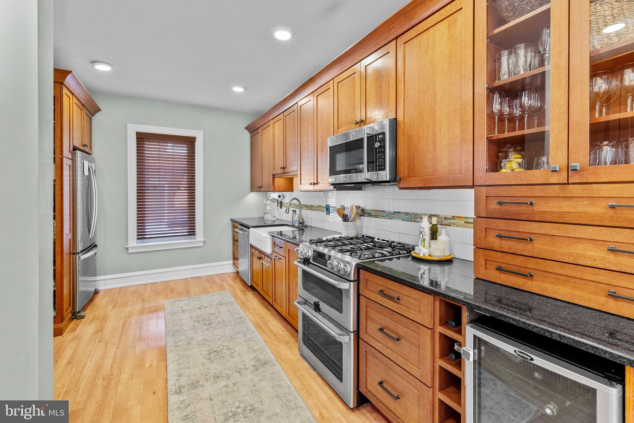 216 S 4TH STREET