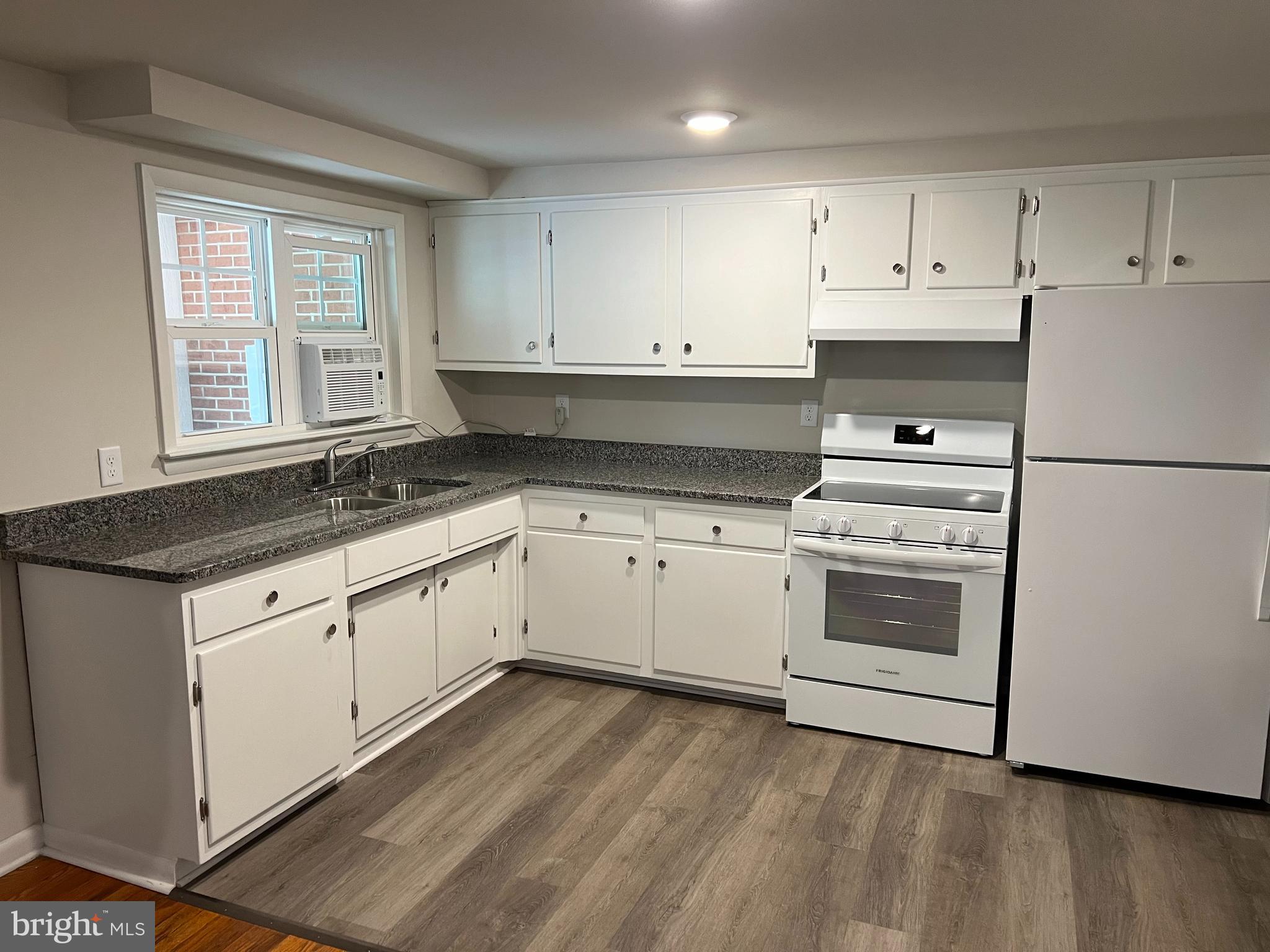 Fully Renovated Apartment Complex. Come make this 2 bedroom one bath your new home today! Private Parking area, granite, new appliances, Hardwood floors and enclosed deck area for those relaxing nights. Close to town, apartment has private washer/dryer hookup!
Must pass credit Check, Criminal, and complete an application - $40.00 per applicant over the age of 18 living in the home.
No Pets and No Smoking