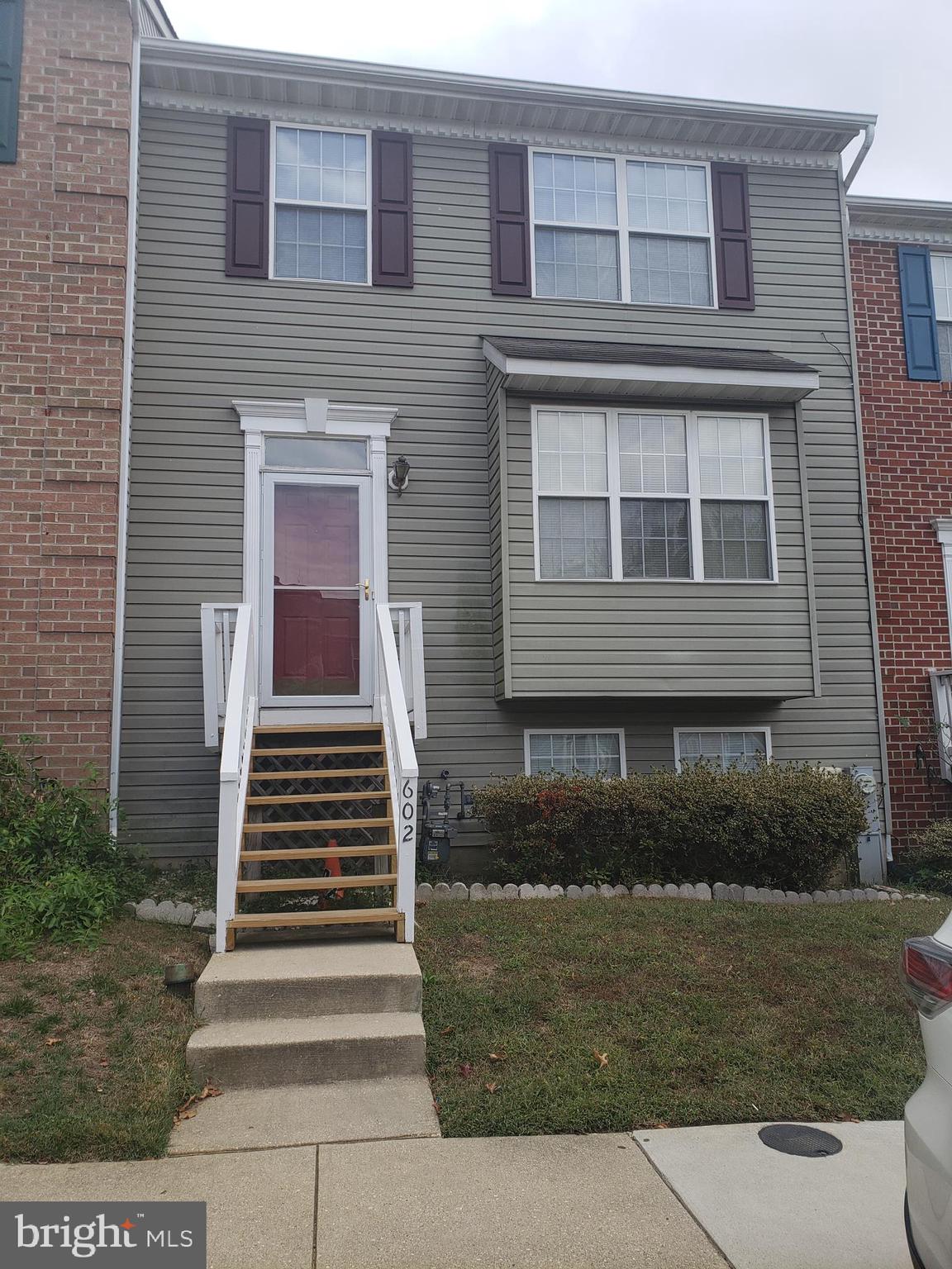 OXFORD LANDING - Residential