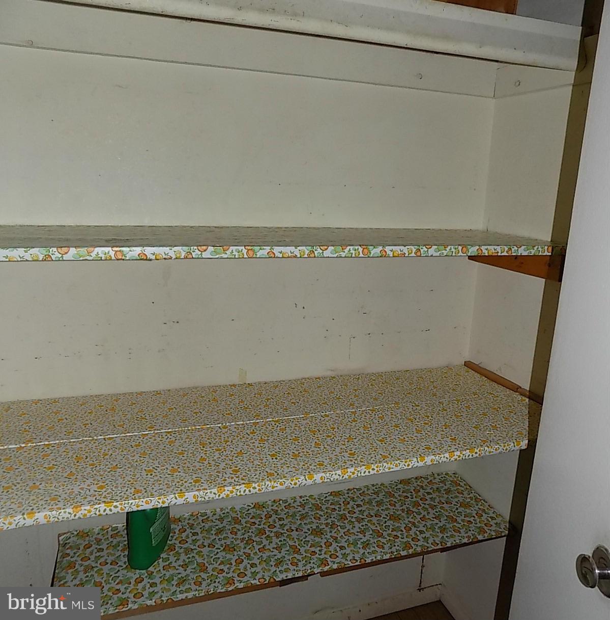 FOUR SEASONS ESTATES - Residential Lease