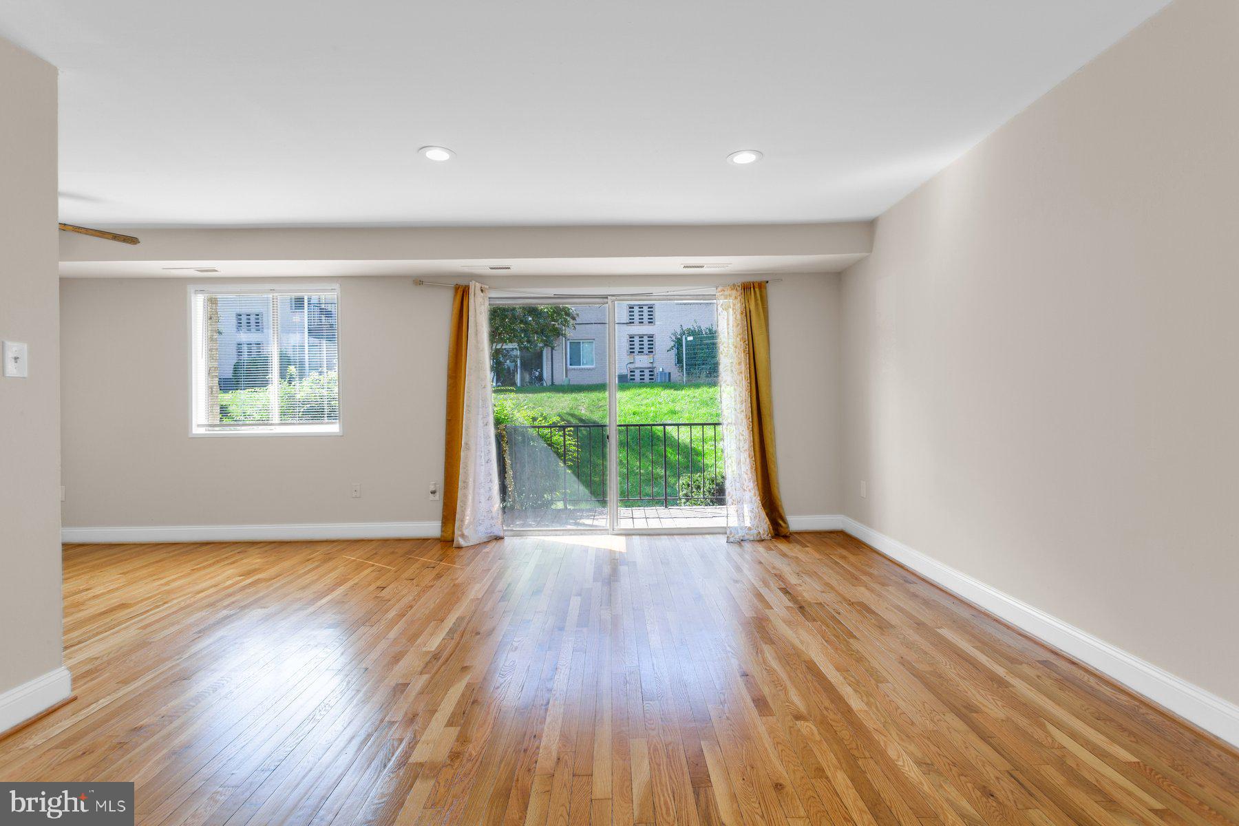 NEW CARROLLTON - Residential Lease