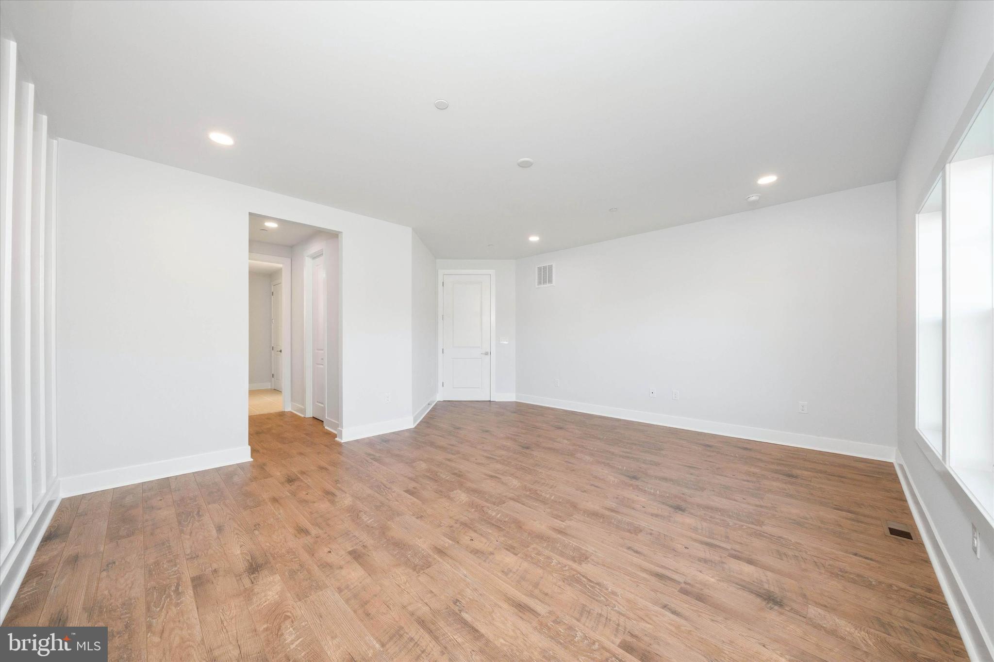 GLEN RIDDLE - Residential