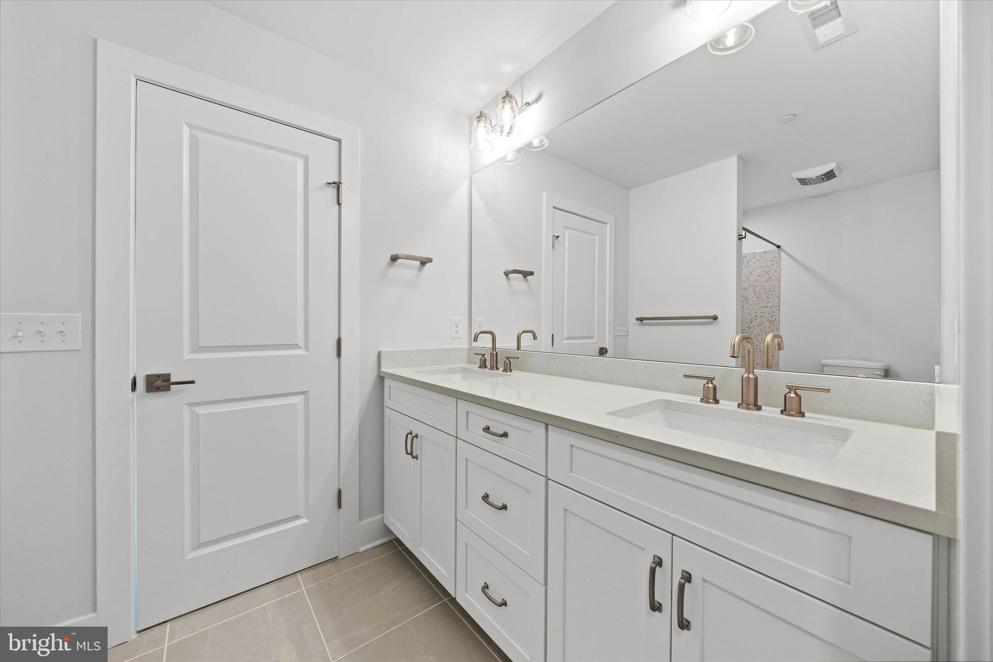 GLEN RIDDLE - Residential