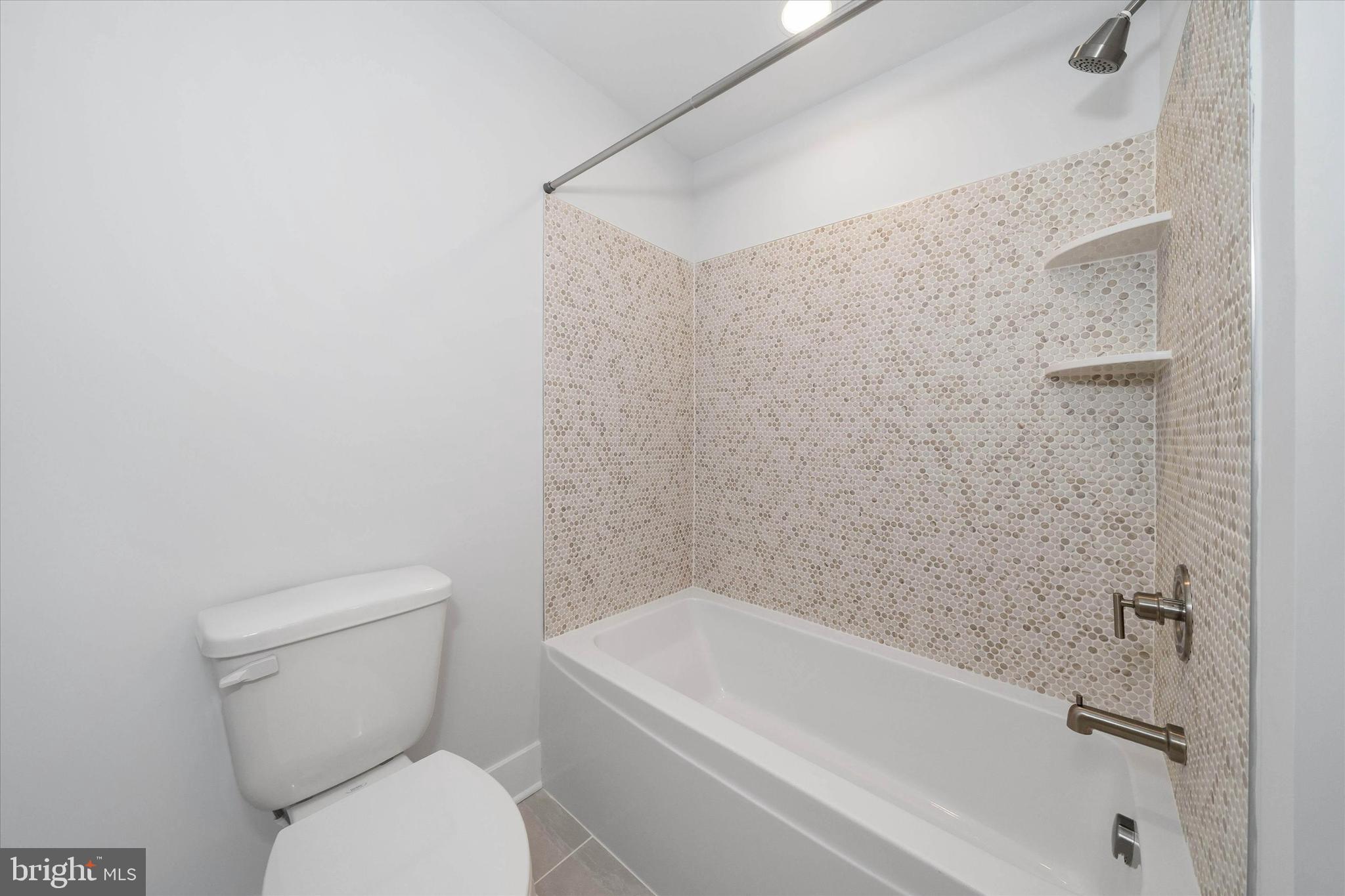 GLEN RIDDLE - Residential