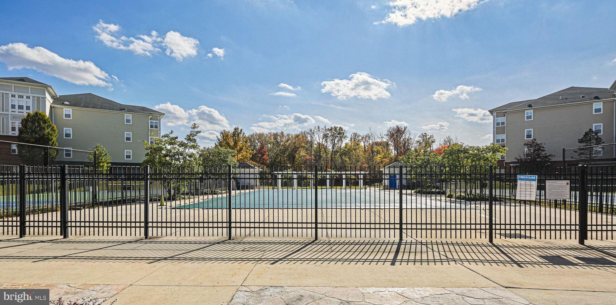 CAMERON GROVE - Residential