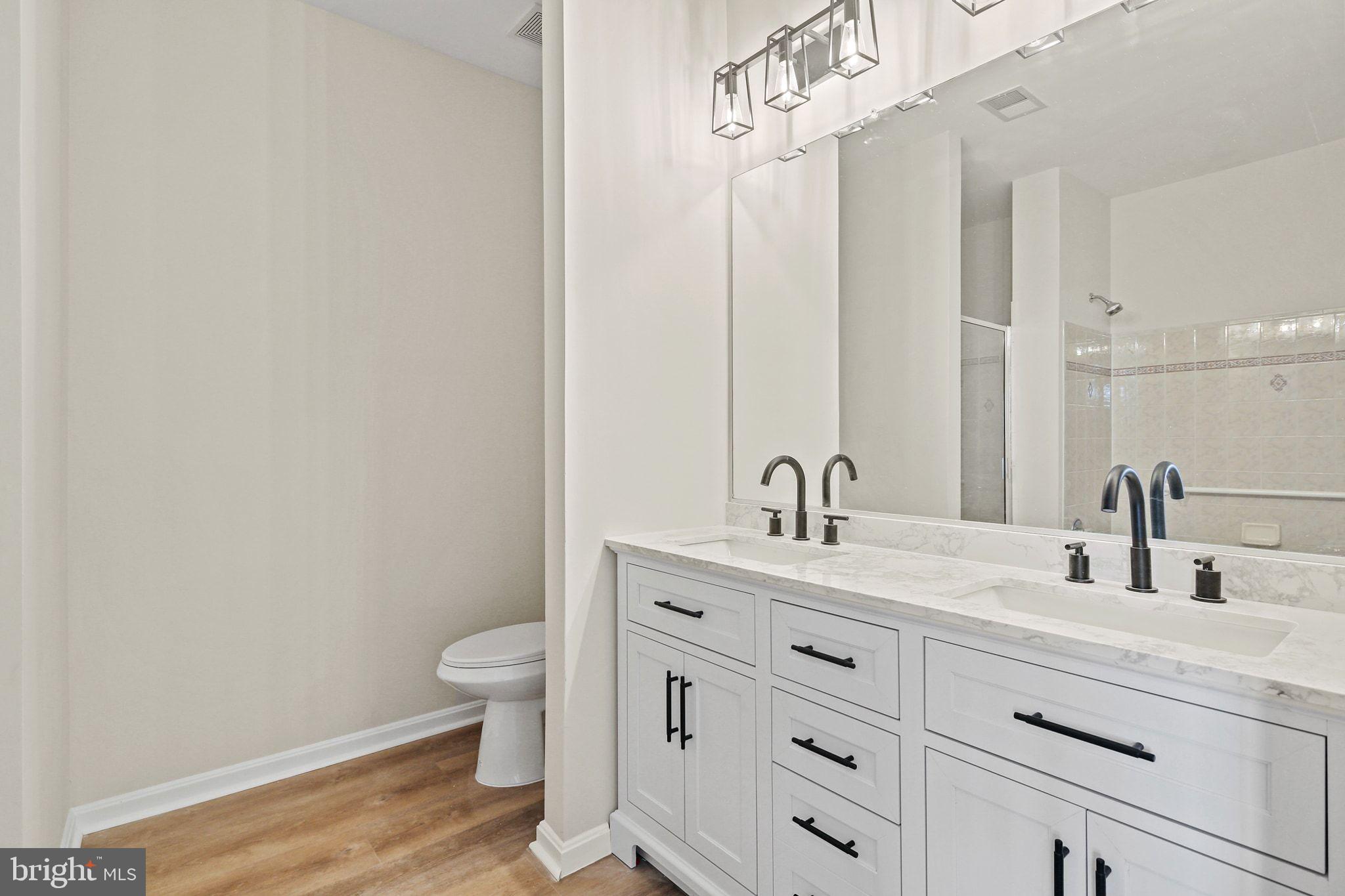 CAMERON GROVE - Residential