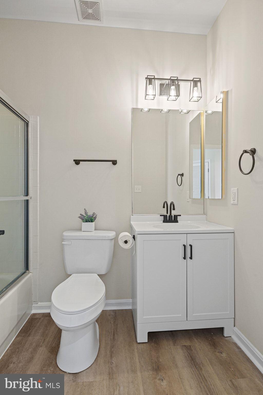 CAMERON GROVE - Residential