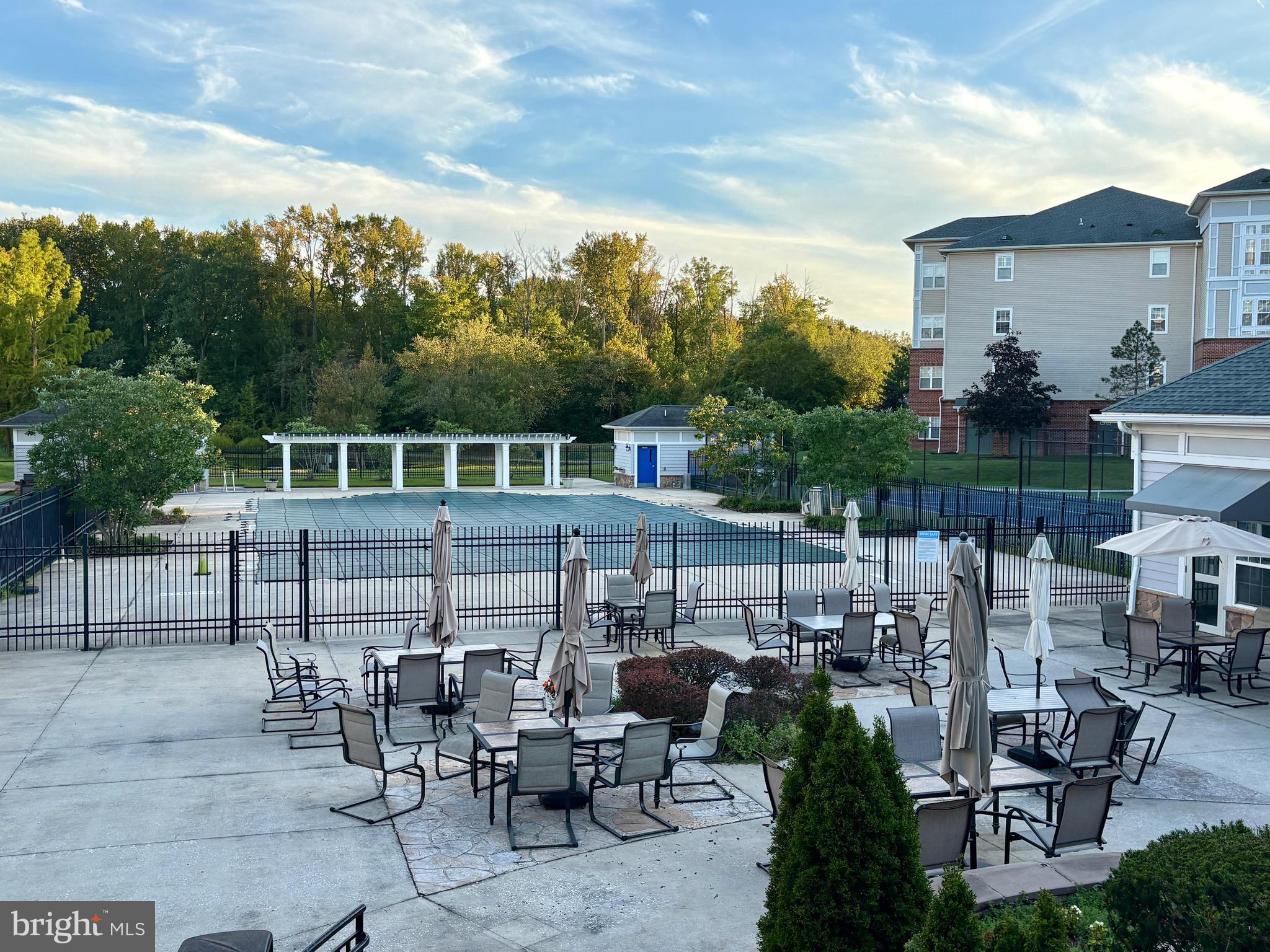 CAMERON GROVE - Residential