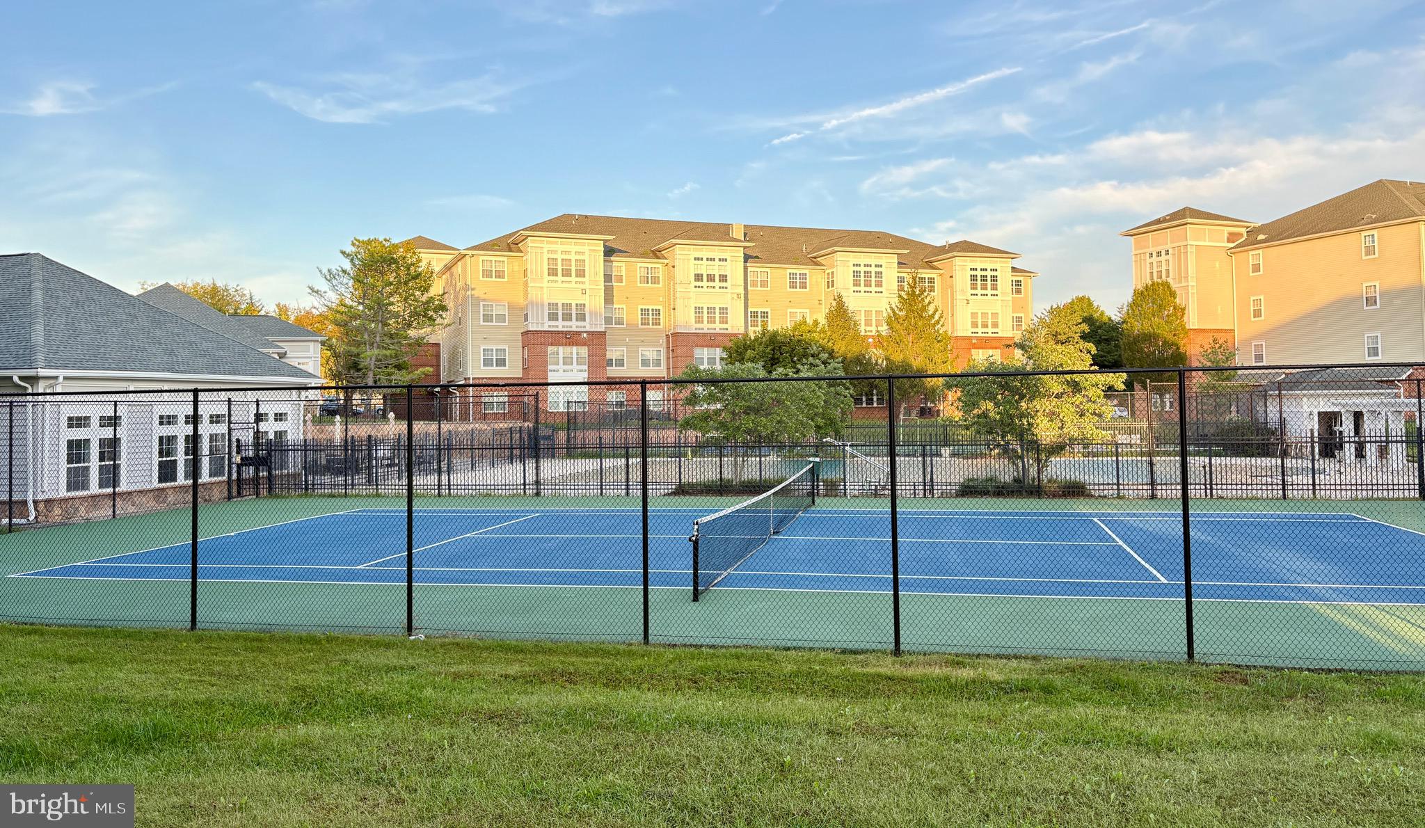 CAMERON GROVE - Residential