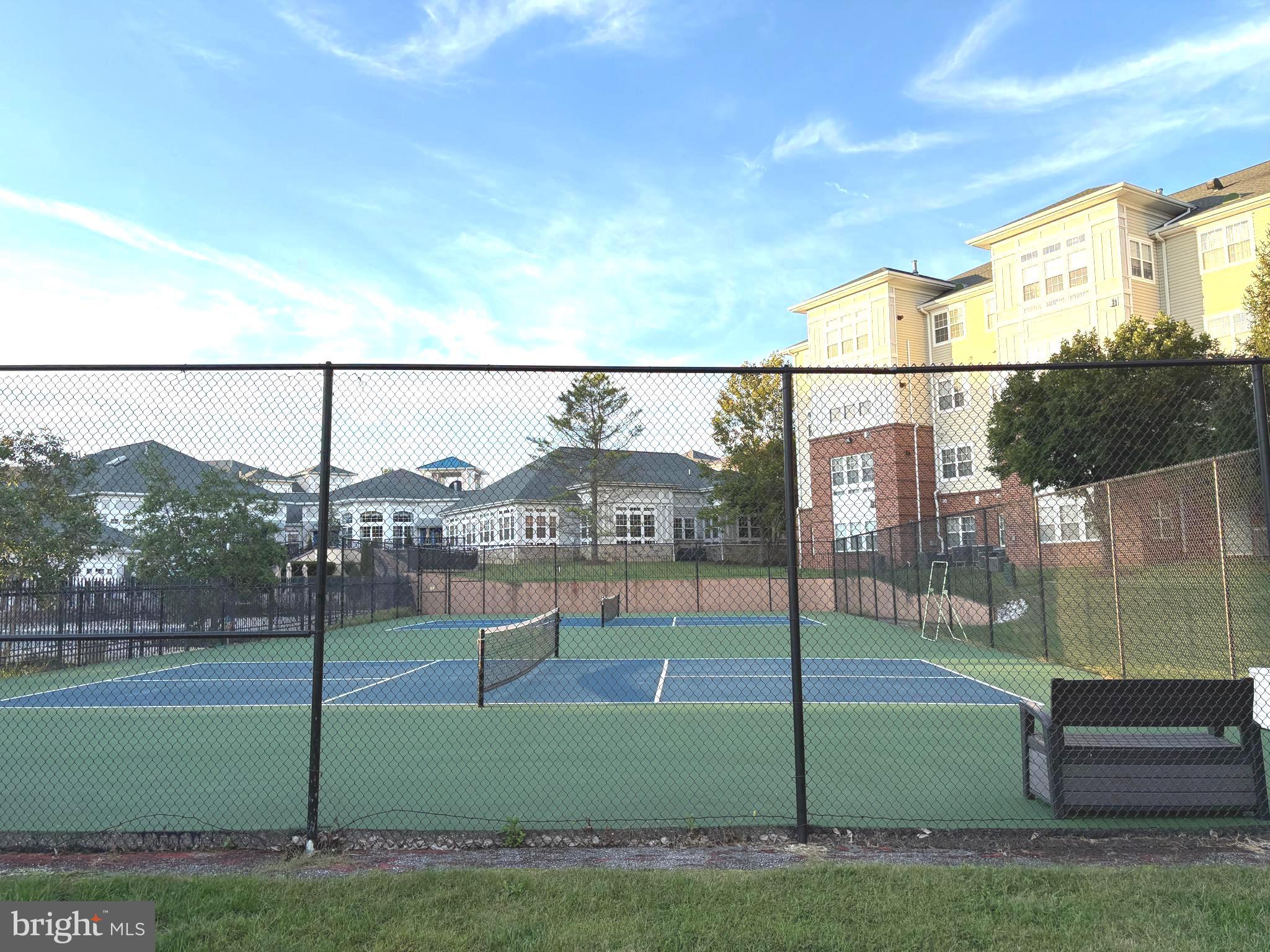 CAMERON GROVE - Residential