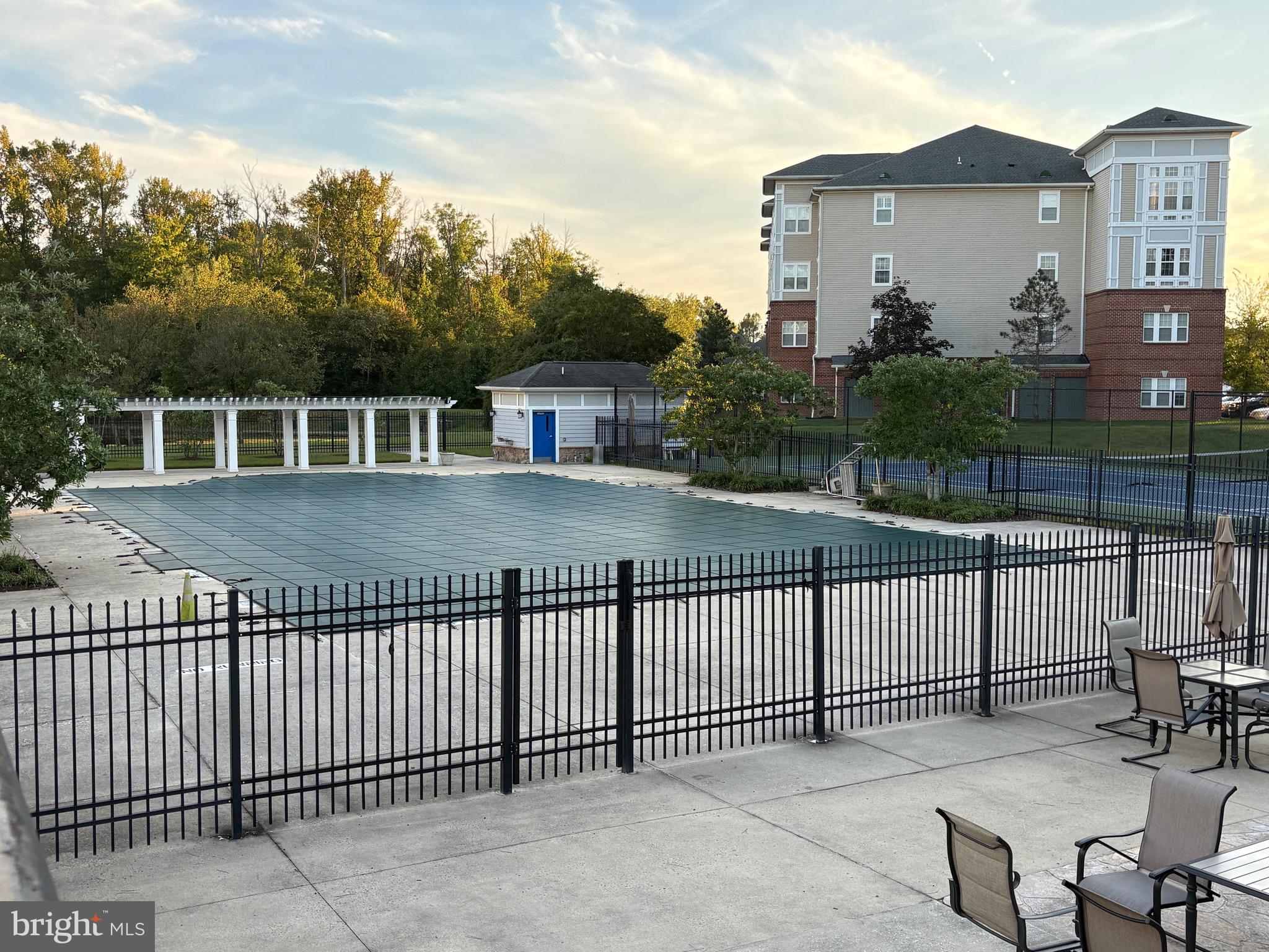 CAMERON GROVE - Residential