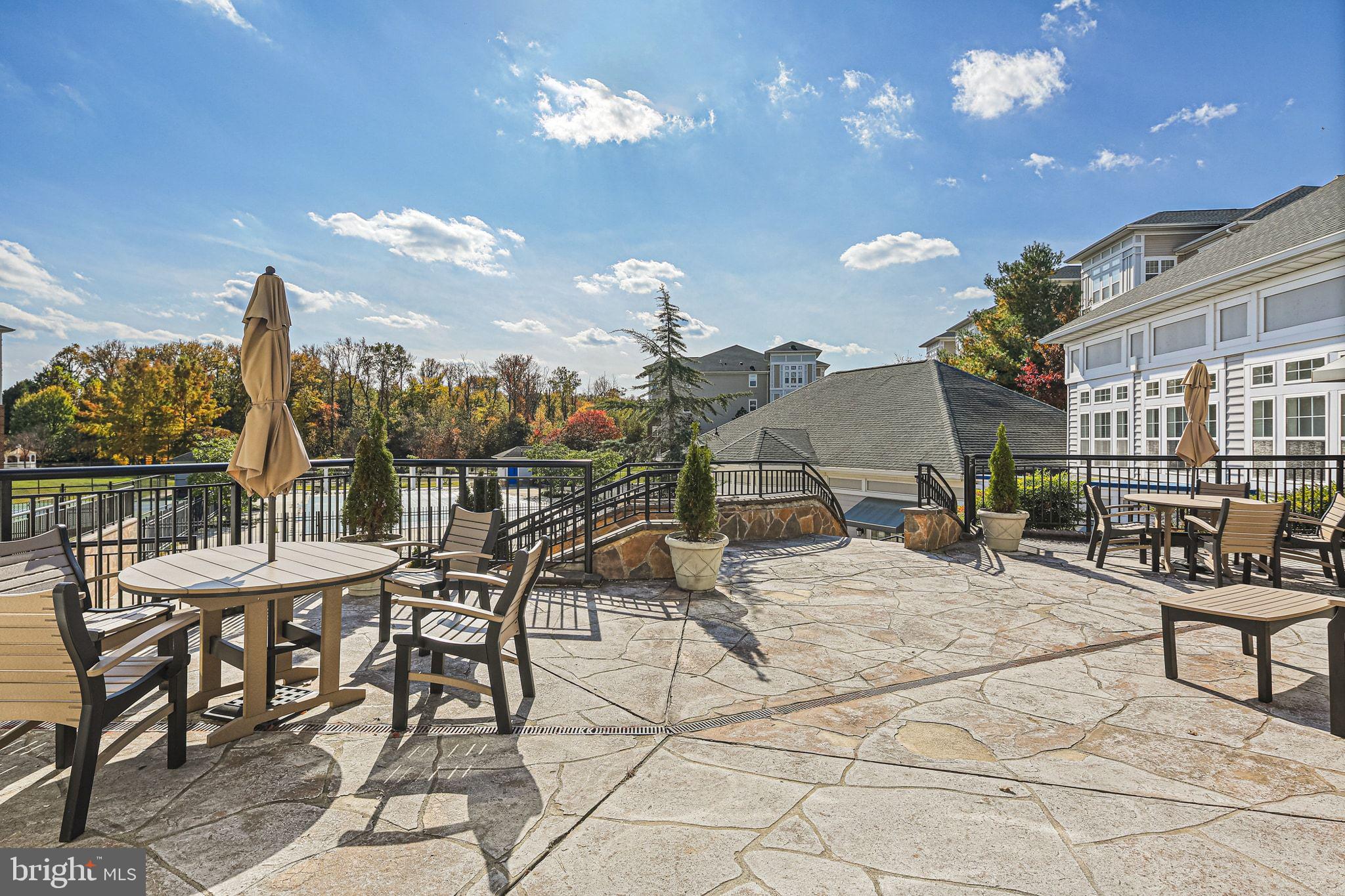 CAMERON GROVE - Residential