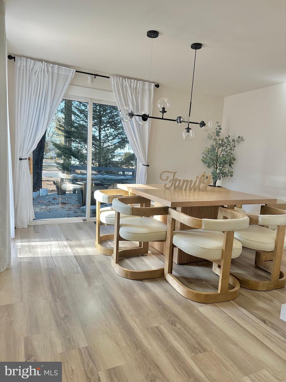 3300 SPRINGFIELD AVENUE