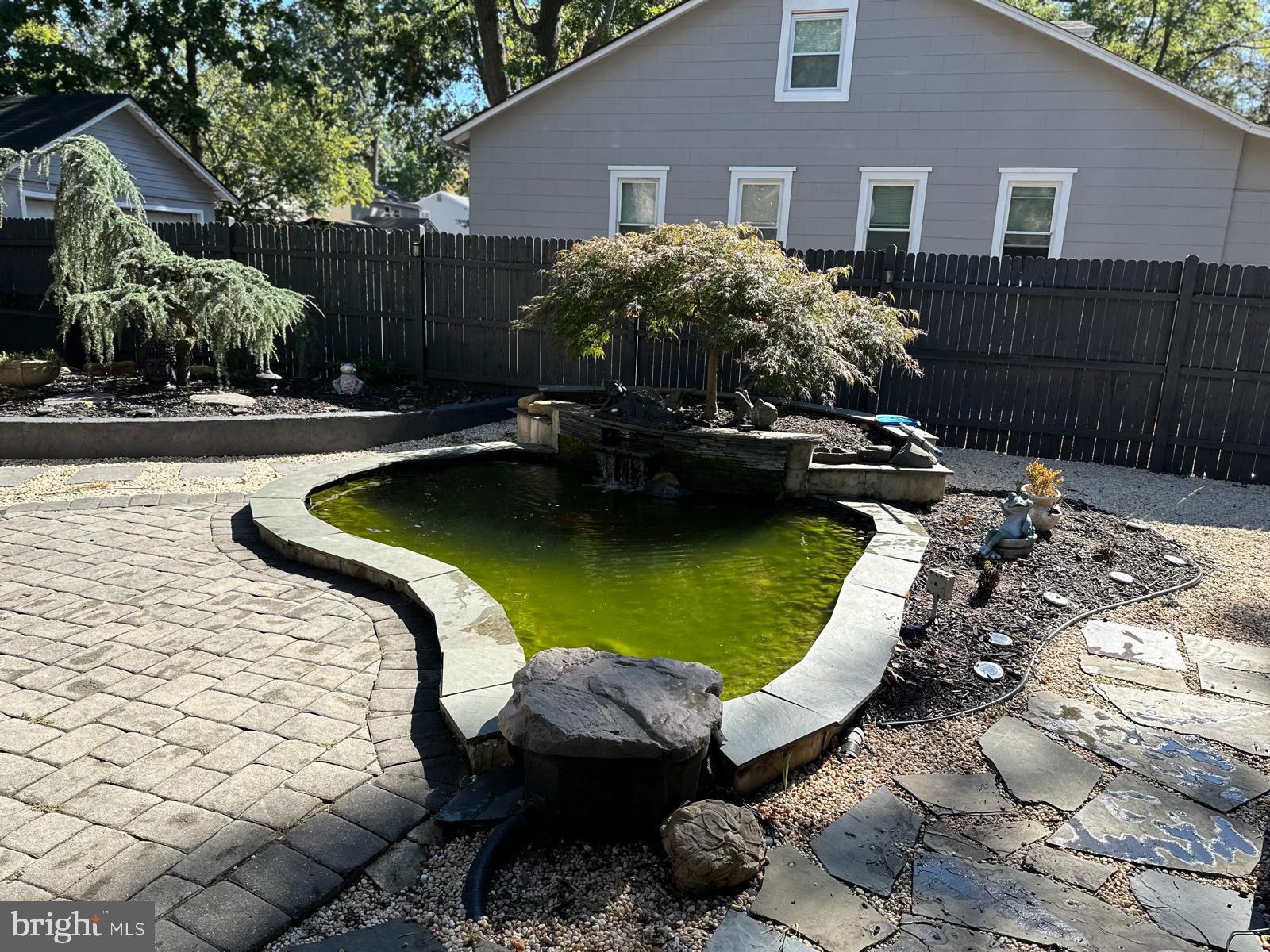 3300 SPRINGFIELD AVENUE