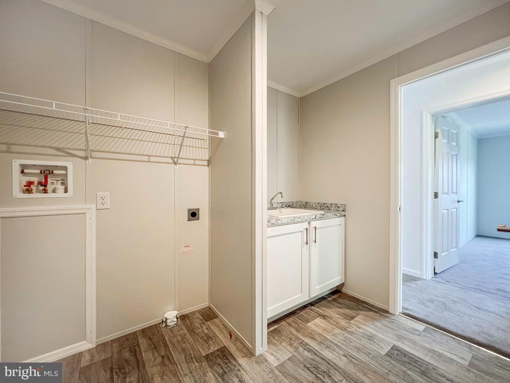 LINDALE VILLAGE - Residential