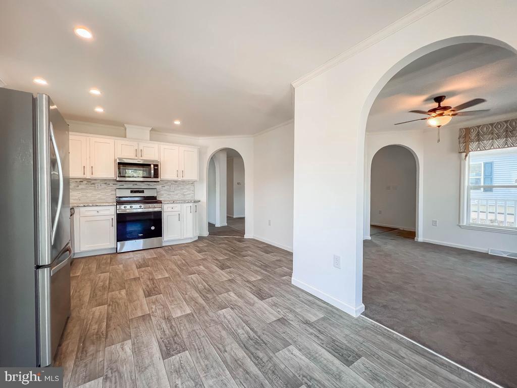 LINDALE VILLAGE - Residential