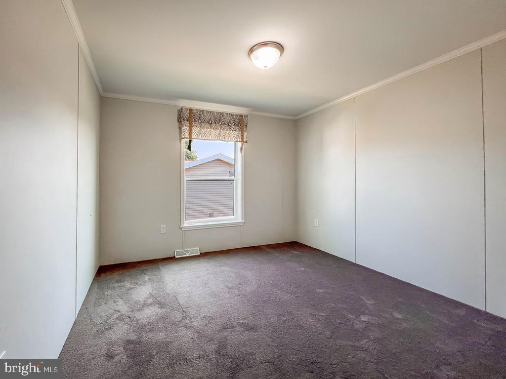 LINDALE VILLAGE - Residential