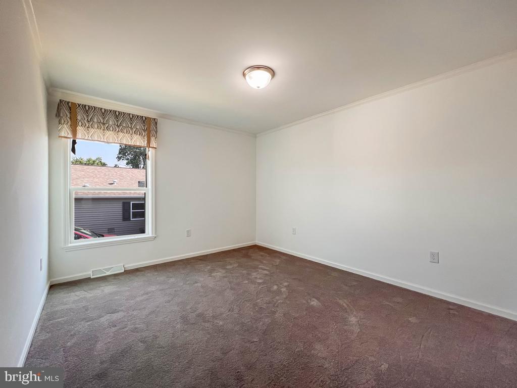 LINDALE VILLAGE - Residential