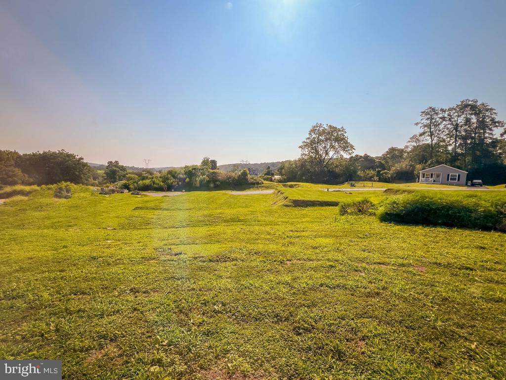 LINDALE VILLAGE - Residential