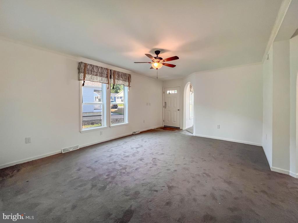 LINDALE VILLAGE - Residential