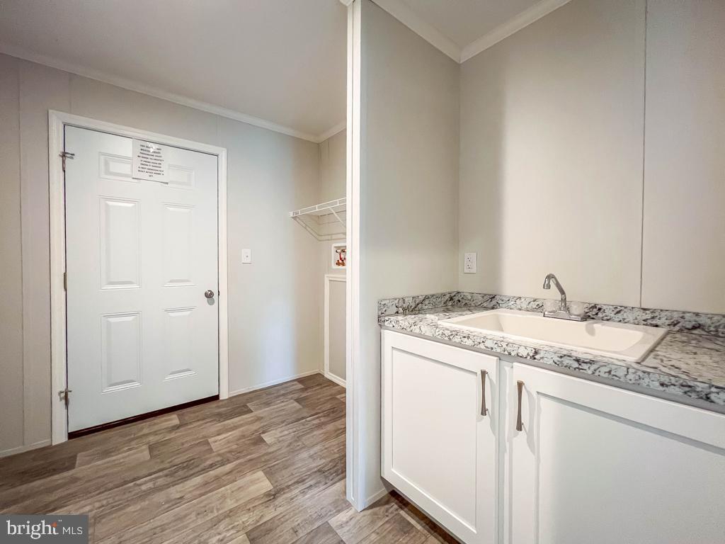 LINDALE VILLAGE - Residential