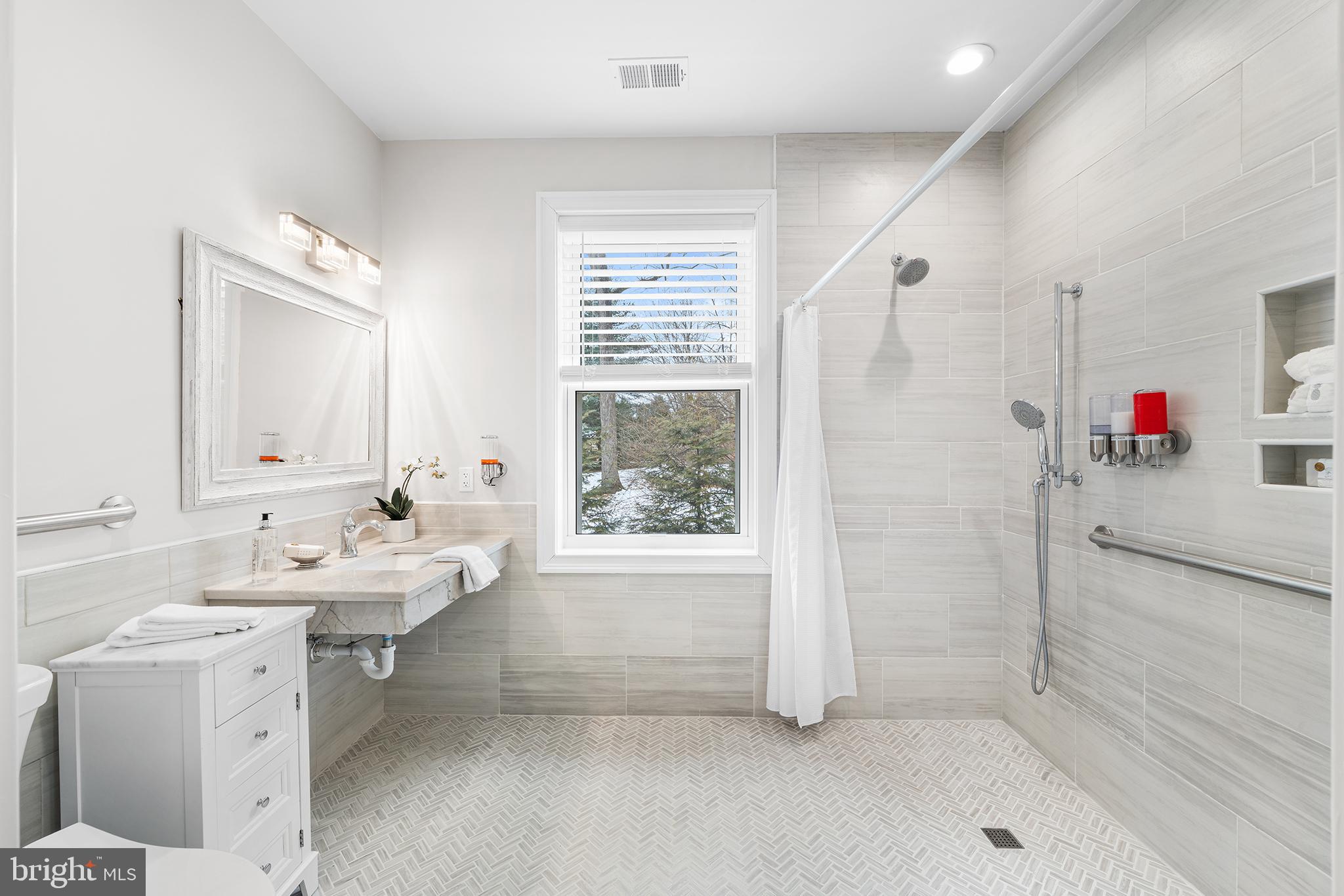 ROCKY HILL - Residential