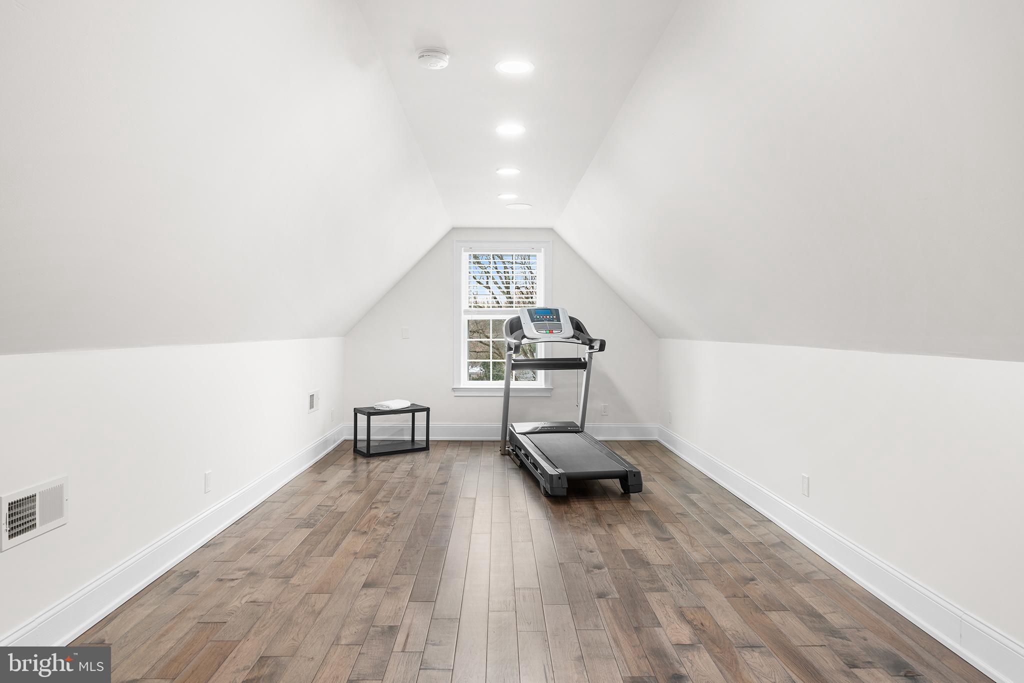 ROCKY HILL - Residential