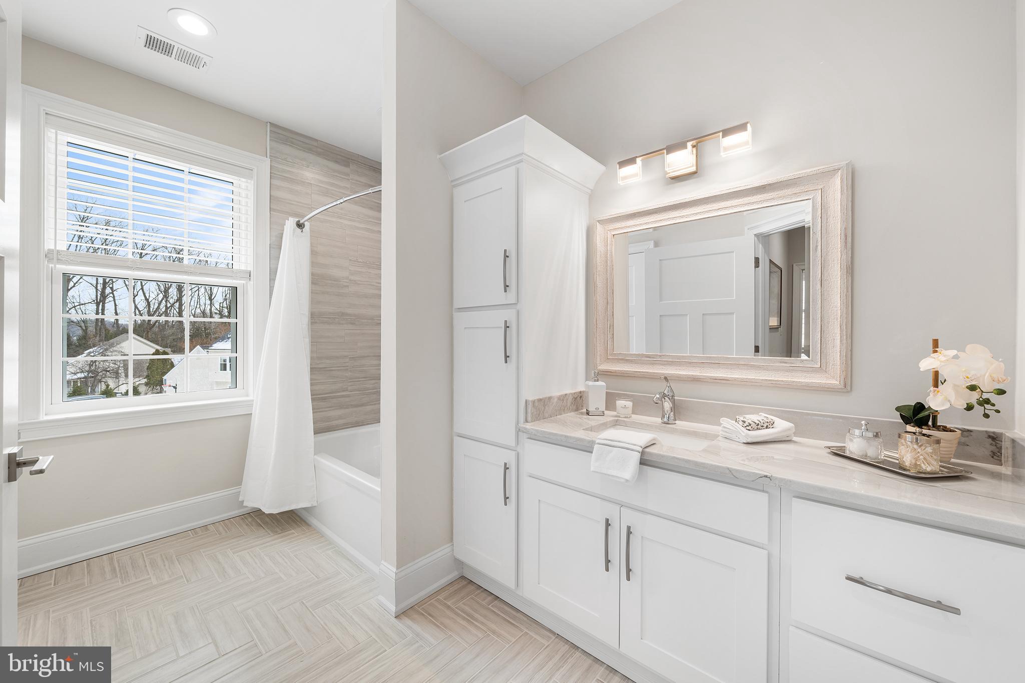 ROCKY HILL - Residential