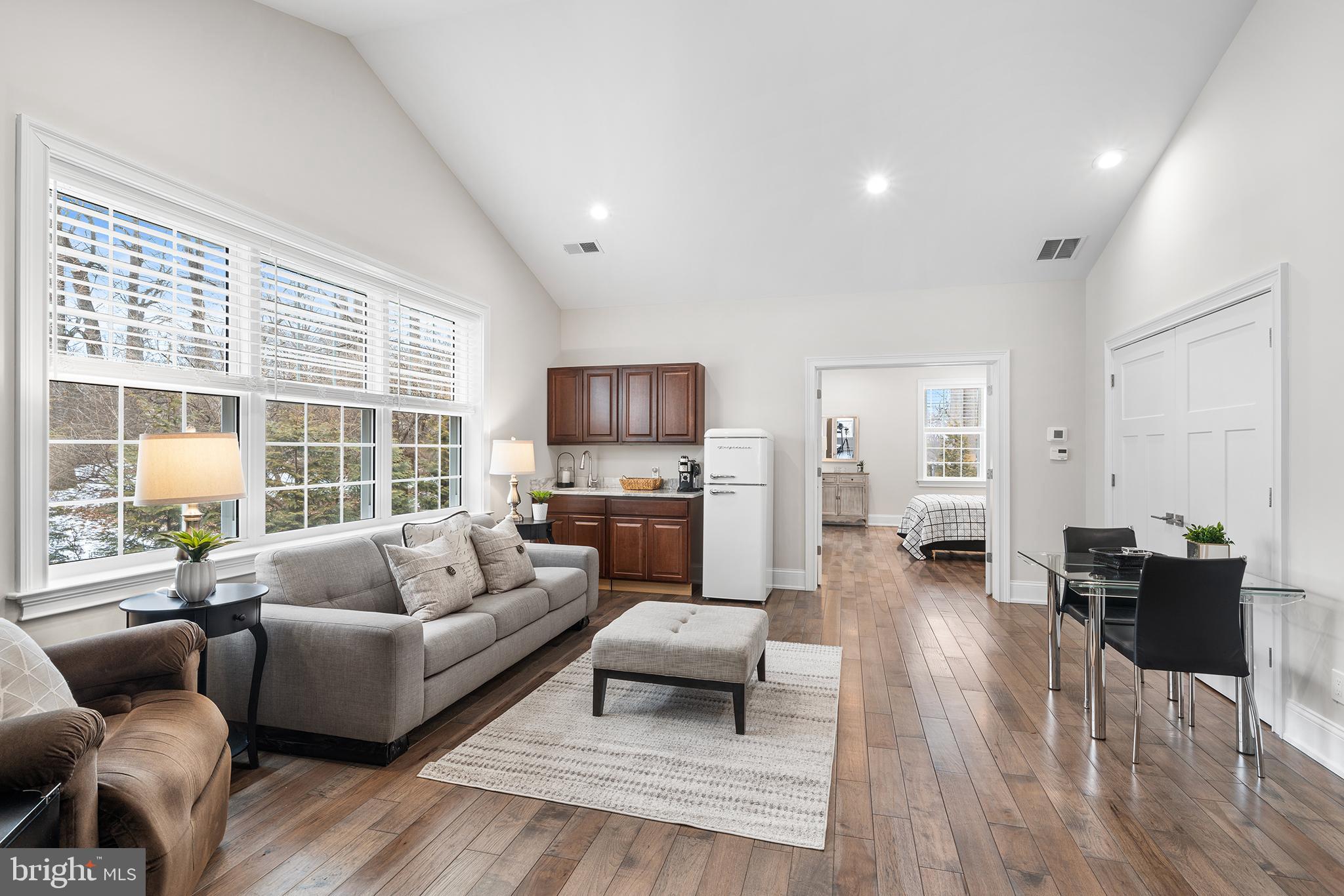 ROCKY HILL - Residential