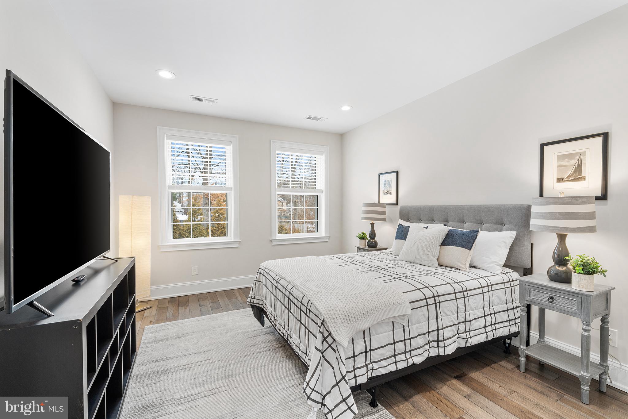 ROCKY HILL - Residential