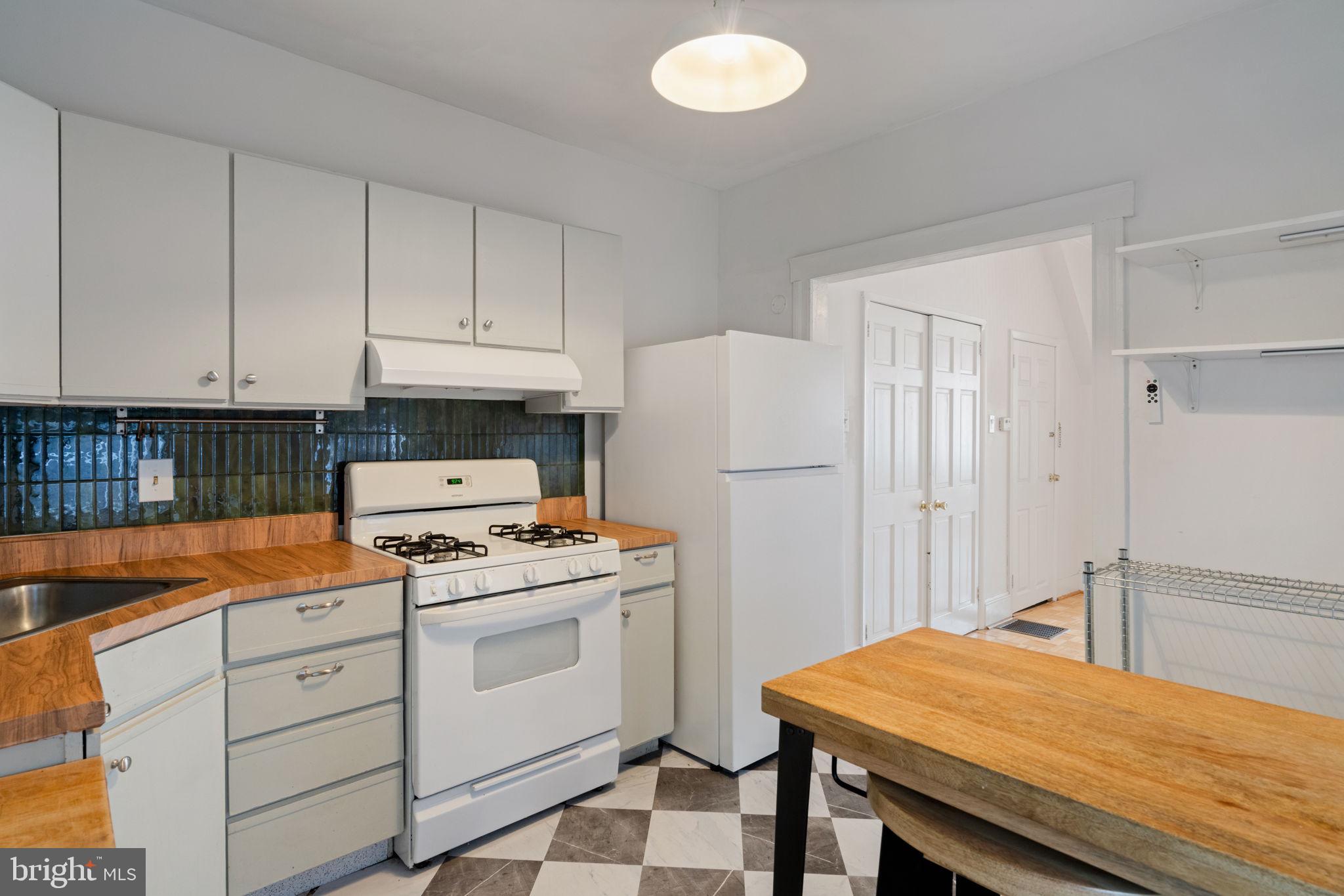 PORT RICHMOND - Residential