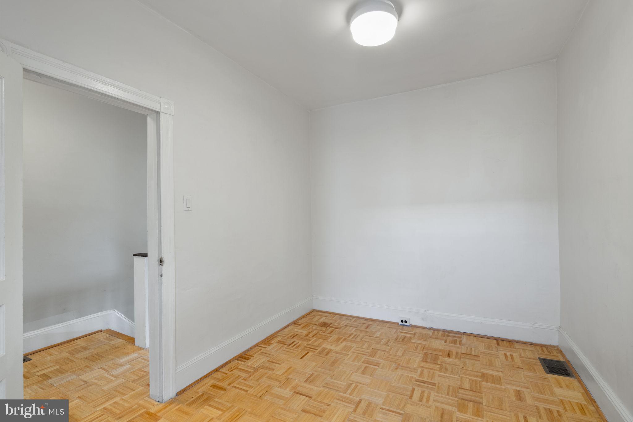 PORT RICHMOND - Residential