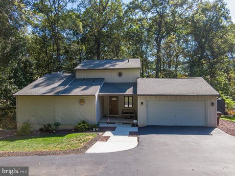 26 HIGHLAND DRIVE FLEETWOOD PA 19522