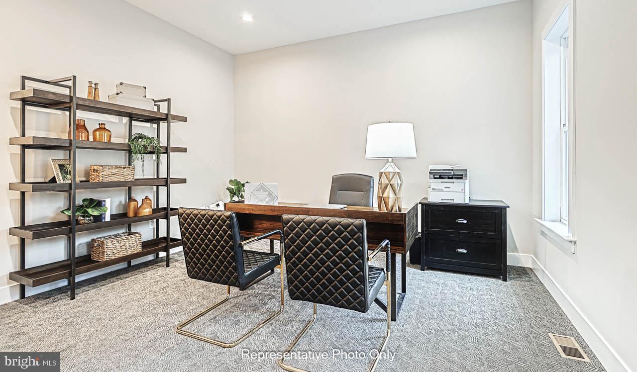 224 WEST VALLEY ROAD