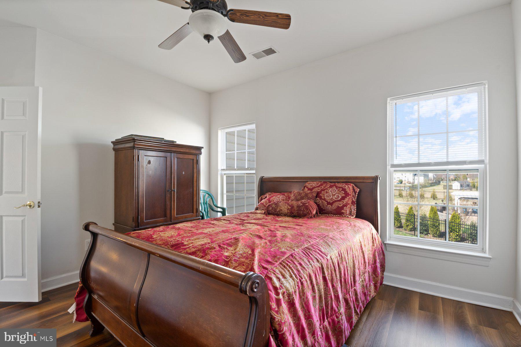 COLLINGBROOK - Residential