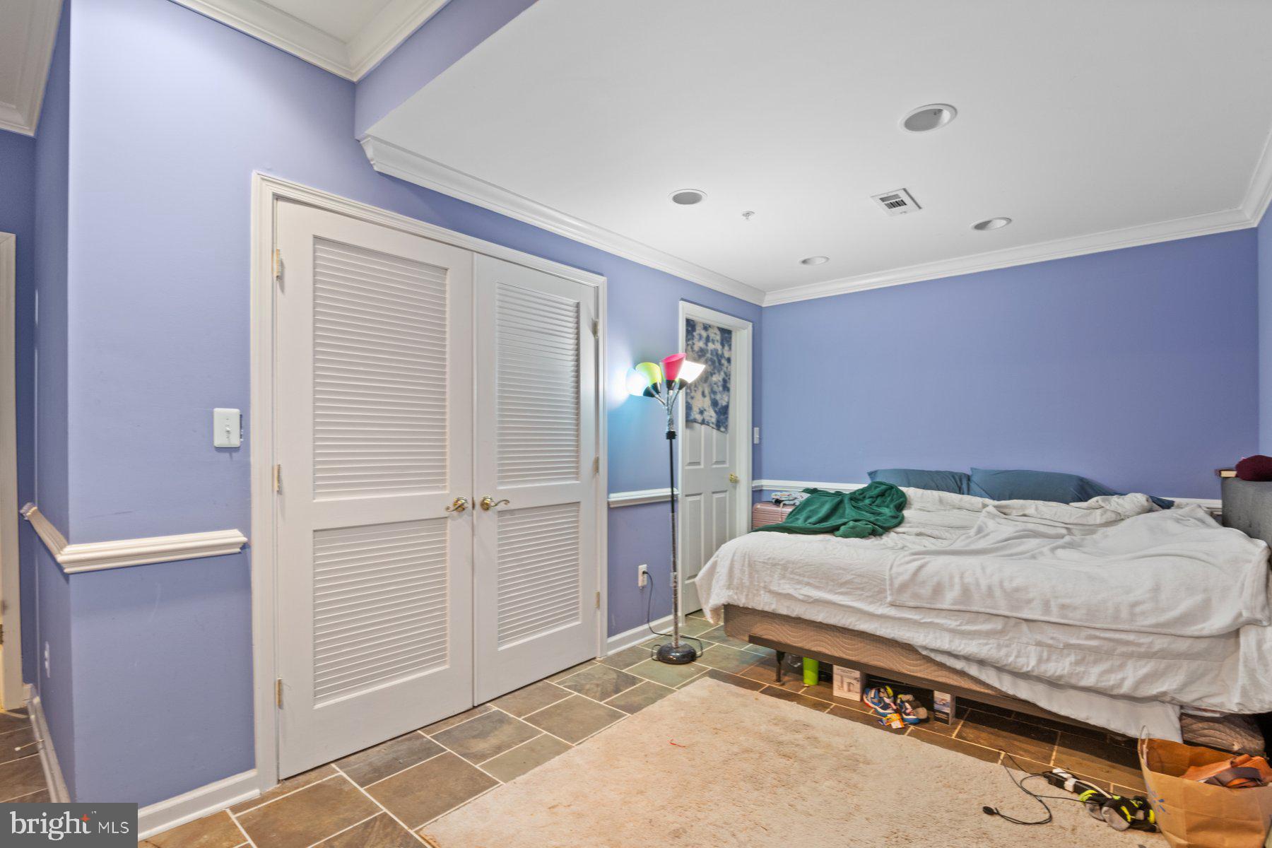 COLLINGBROOK - Residential