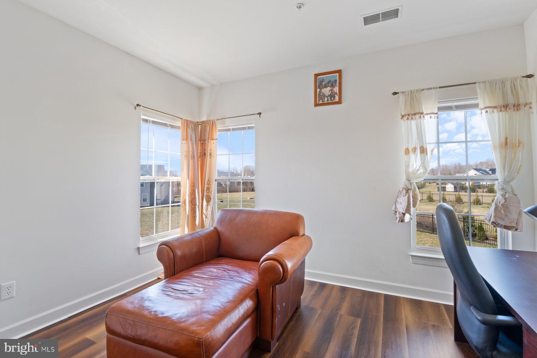 COLLINGBROOK - Residential