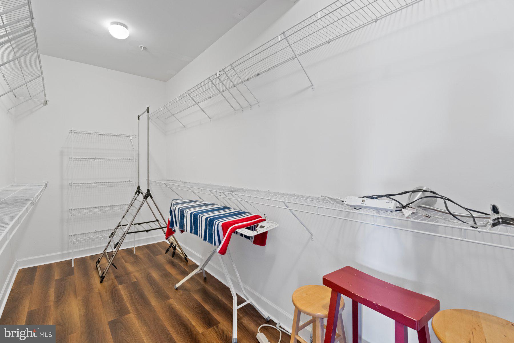 COLLINGBROOK - Residential