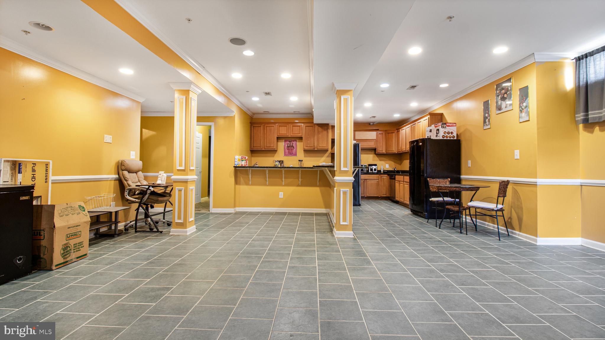 COLLINGBROOK - Residential