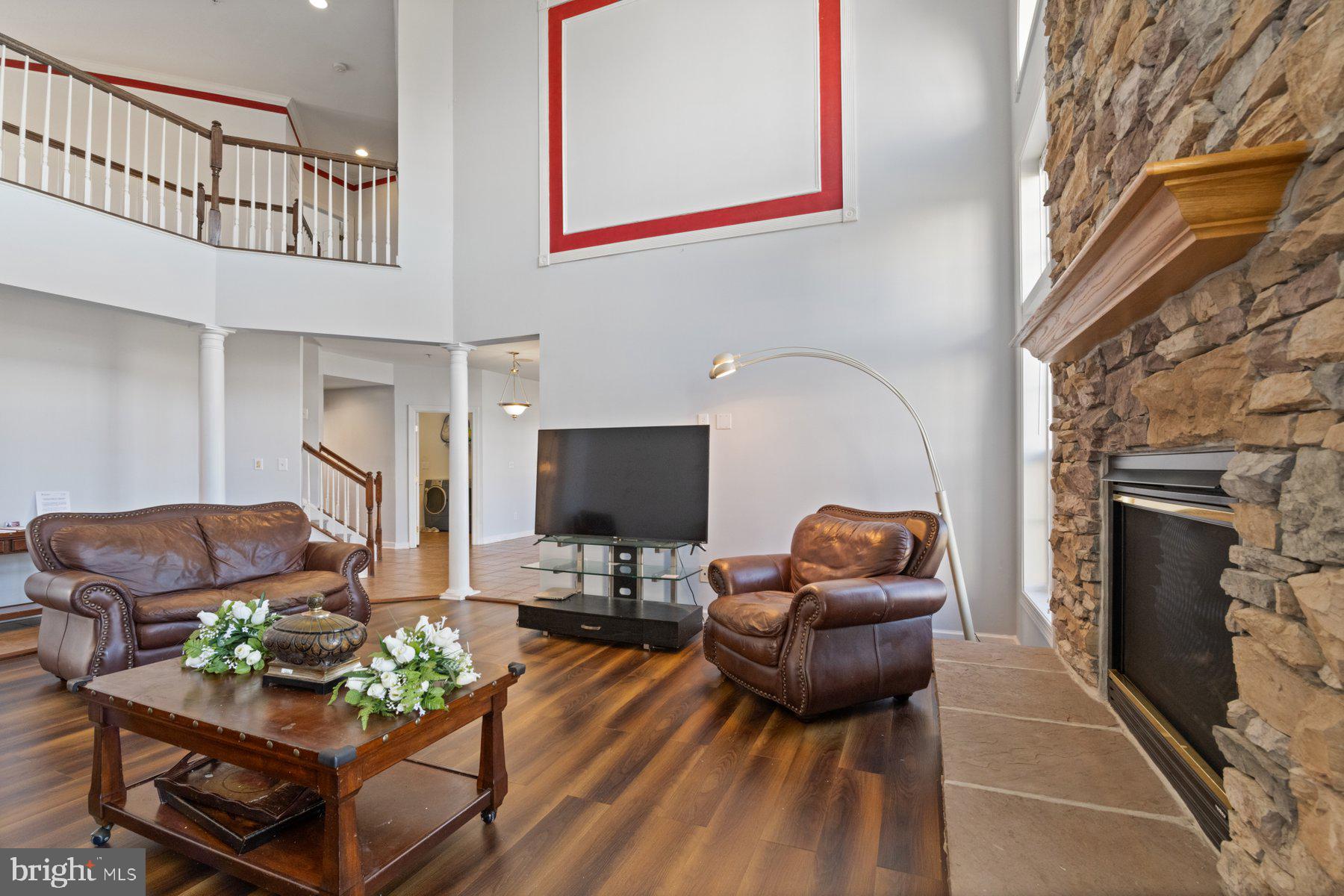 COLLINGBROOK - Residential