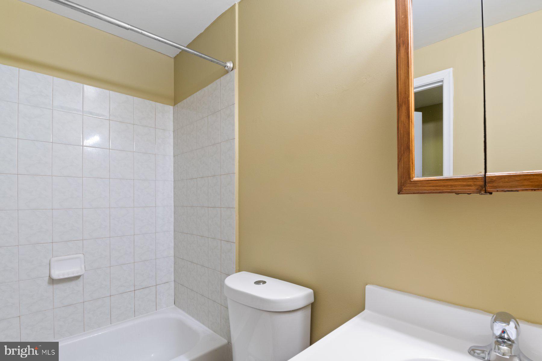 COLLINGBROOK - Residential