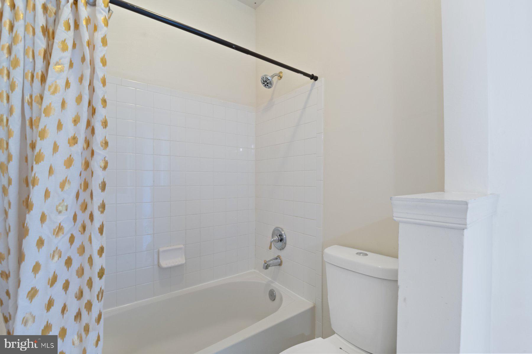 COLLINGBROOK - Residential