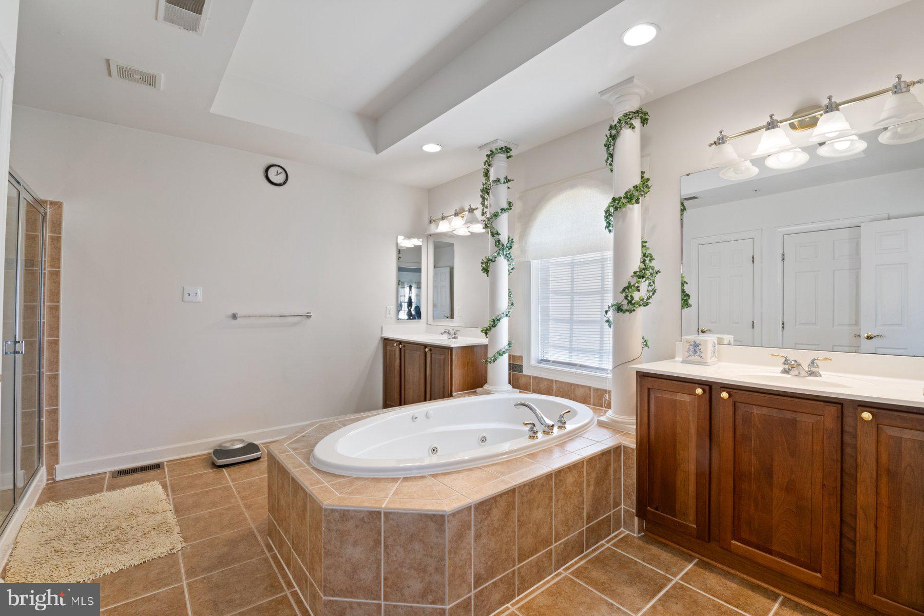 COLLINGBROOK - Residential