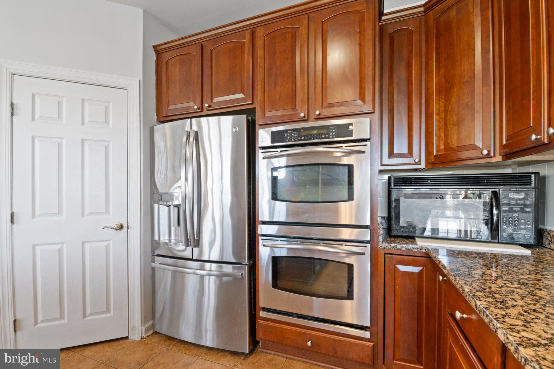 COLLINGBROOK - Residential