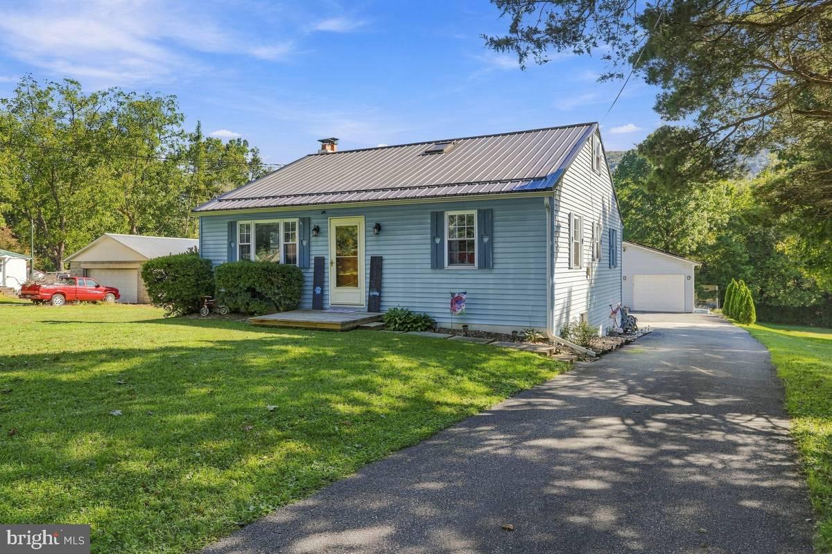 928 PATH VALLEY ROAD