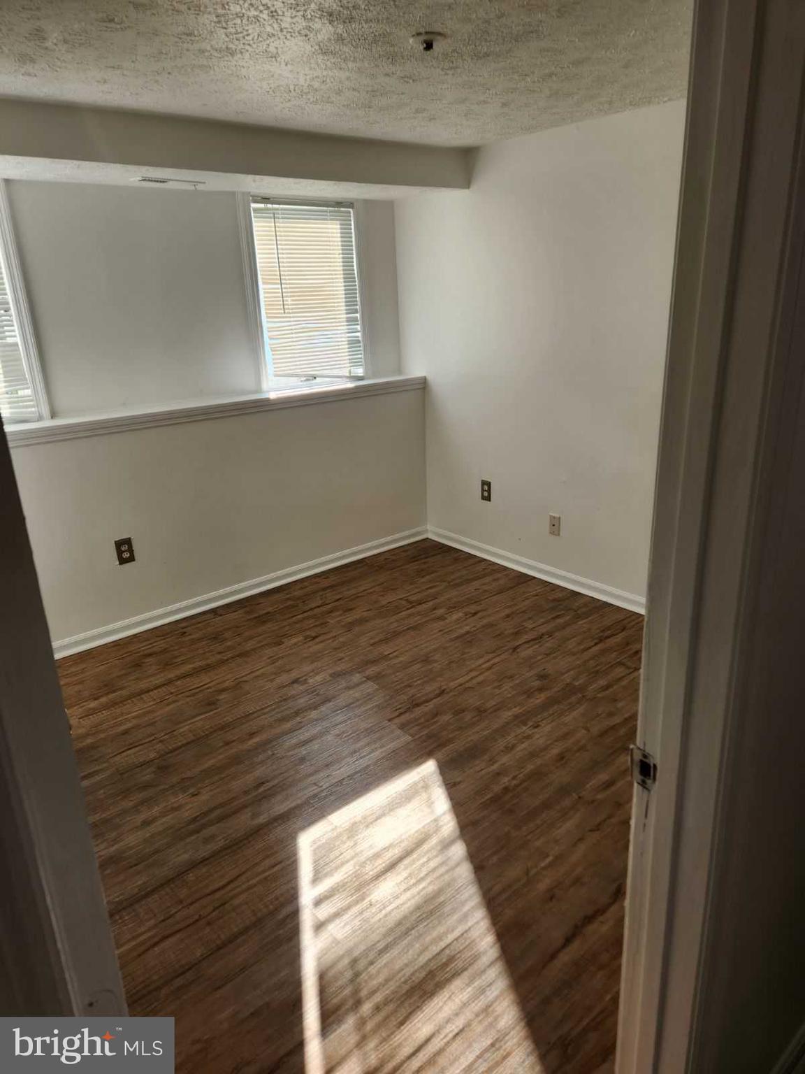 WOODBRIDGE CENTER - Residential Lease