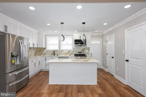 MLS: MDBA2160352