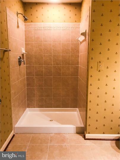 VIRGINIA HERITAGE AT LEE'S PARK - Residential Lease